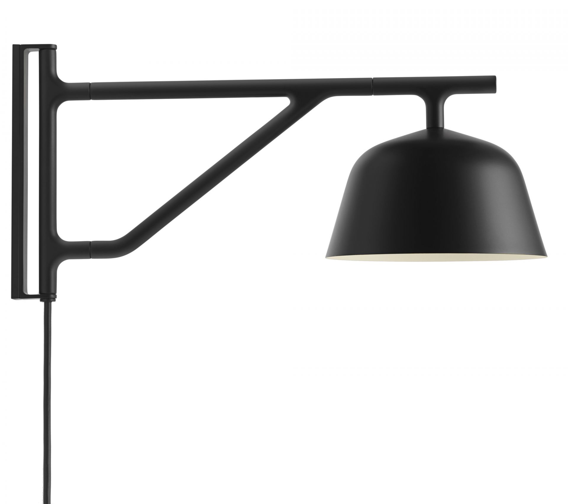Schwarze Muuto Ambit Wandleuchte: Moderne Wandlampe mit schlichtem Design und warmem Licht.